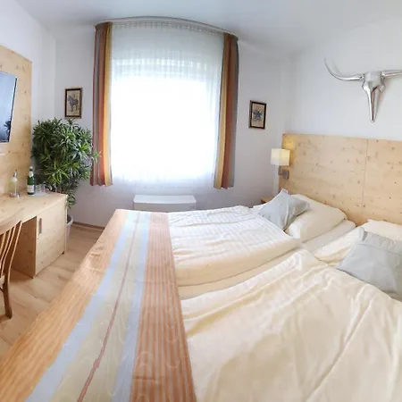 Hotel Kuerrenberg