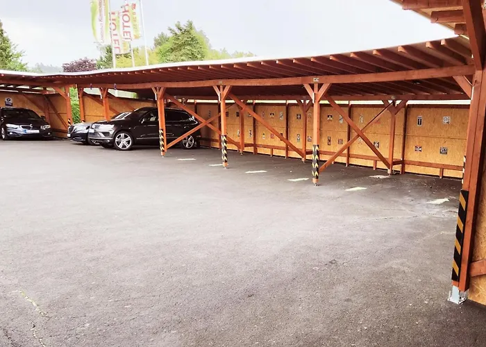 מלון Kuerrenberg 3*