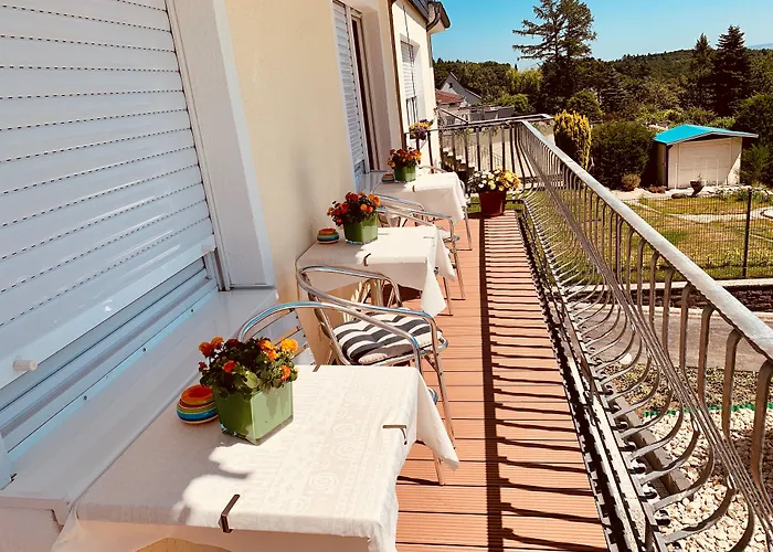 Kuerrenberg מלון