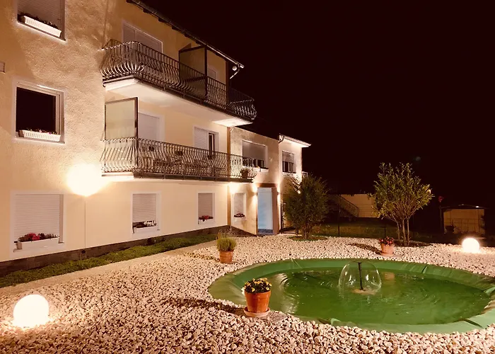 Kuerrenberg מלון