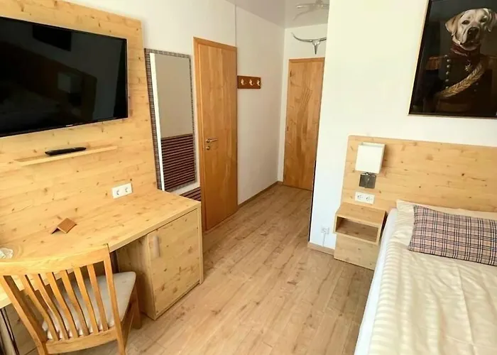 מלון Kuerrenberg מאיין