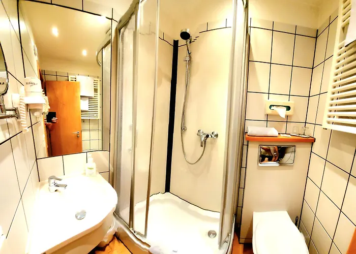 מלון Kuerrenberg מאיין