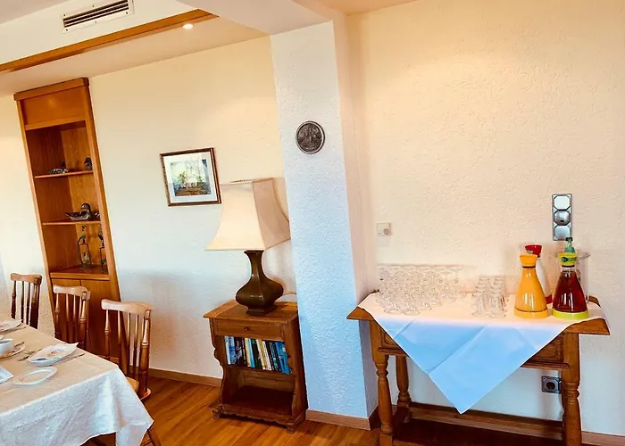 Kuerrenberg מלון מאיין